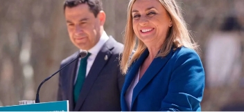 marifran-carazo-junto con juanma moreno en un acto institucional